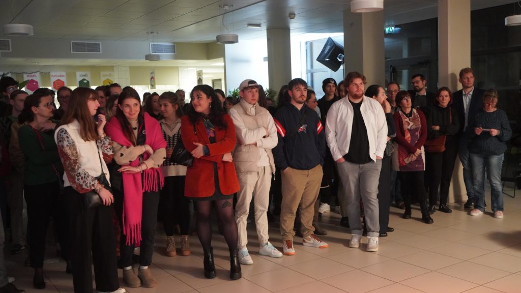 Soirée Afterwork/remise des diplômes début de soirée discours du directeur